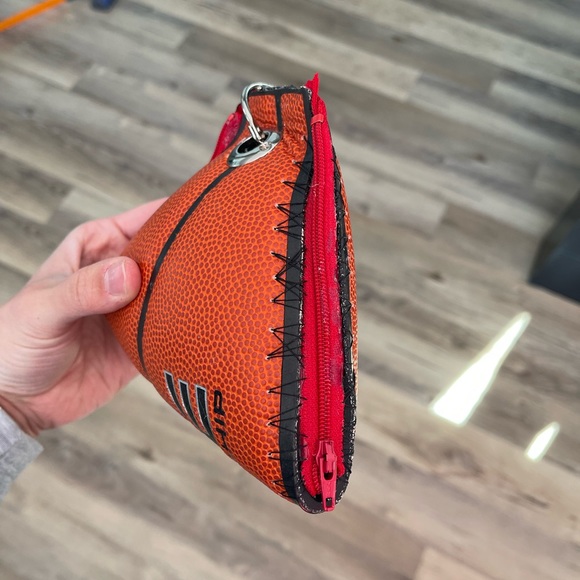 Handmade basketball Clutch - Picture 8 of 12